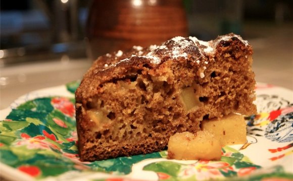 Cream Cheese Apple Coffee Cake