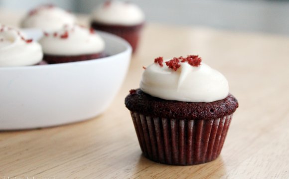 Mini Red Velvet Cupcakes via