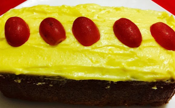 Eggless Fresh Fruit Cake