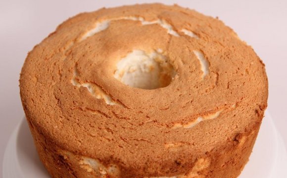 Homemade Angel Food Cake