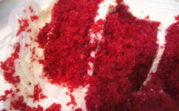 Red-velvet-cake