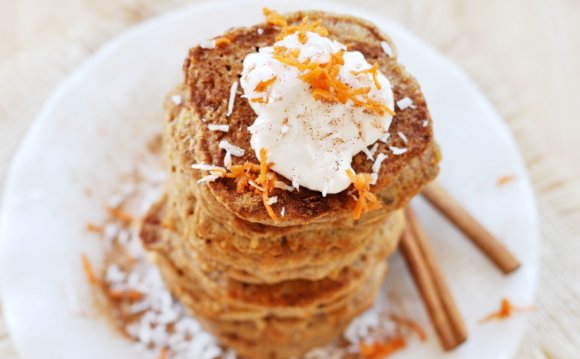 Vegan Carrot Cake Pancakes