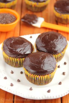 a simple, no-mixer-required dish for skinny chocolate brown cupcakes. They taste so decadent - you can't tell they truly are lightened up after all!