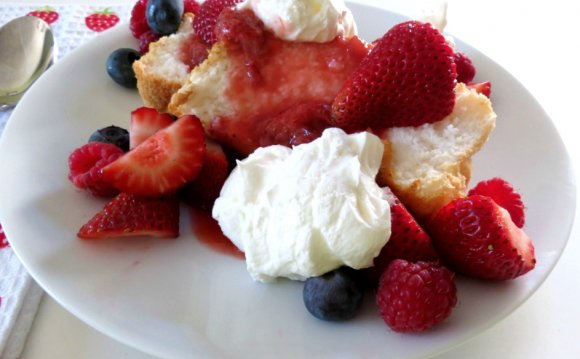 Strawberry sauce recipe for Angel Food cake