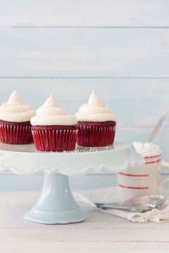 Classic Red Velvet Cupcakes - the only red velvet recipe you need!| brighteyedbaker.com