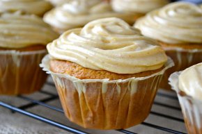 Pumpkin Carrot Cupcakes | width=