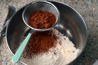 Sifting Flour and Cocoa Powder