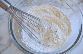 whisking-dry-ingredients