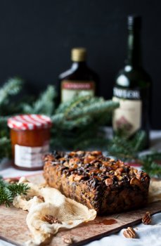 World's Best Fruitcake | bloggingoverthyme.com
