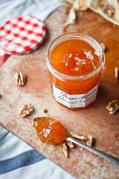 World's Best Fruitcake | bloggingoverthyme.com