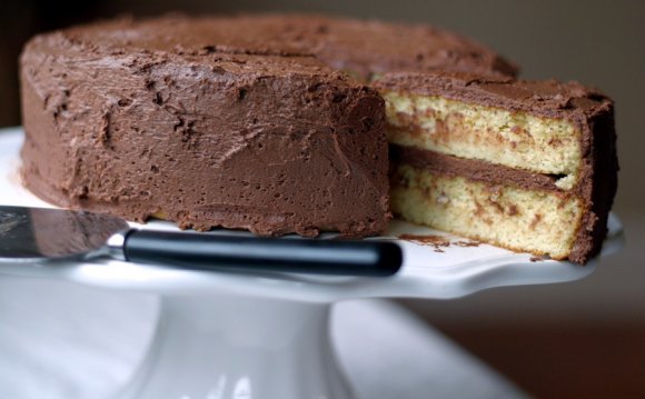 Almond sponge cake recipe